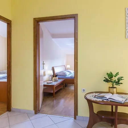 Awesome Apartment In Pula With 2 Bedrooms And Wifi