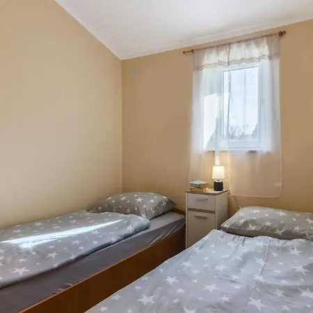 Awesome Apartment In Pula With 2 Bedrooms And Wifi Апартаменты *